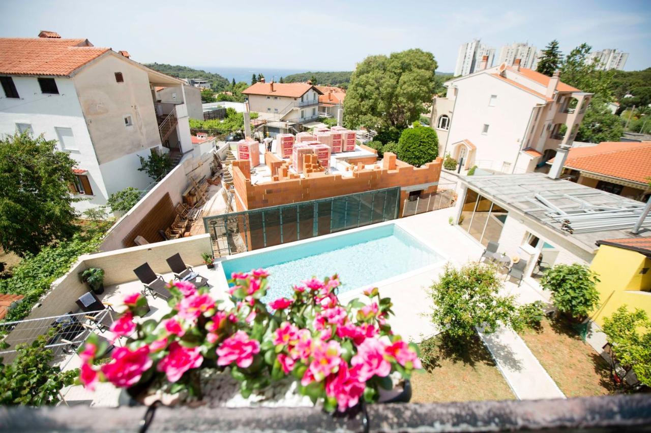 Apartment Mery Pula Extérieur photo